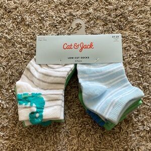 NEW w/ Tags Cat & Jack 6-pack of socks 2T-3T